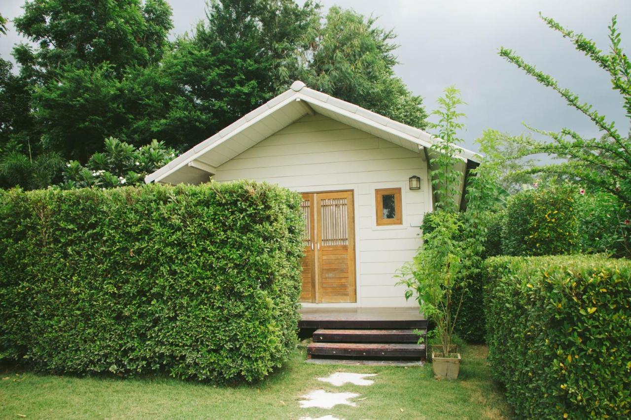 Terrua Main Ten Villa Garden Suan Phueng Exterior photo
