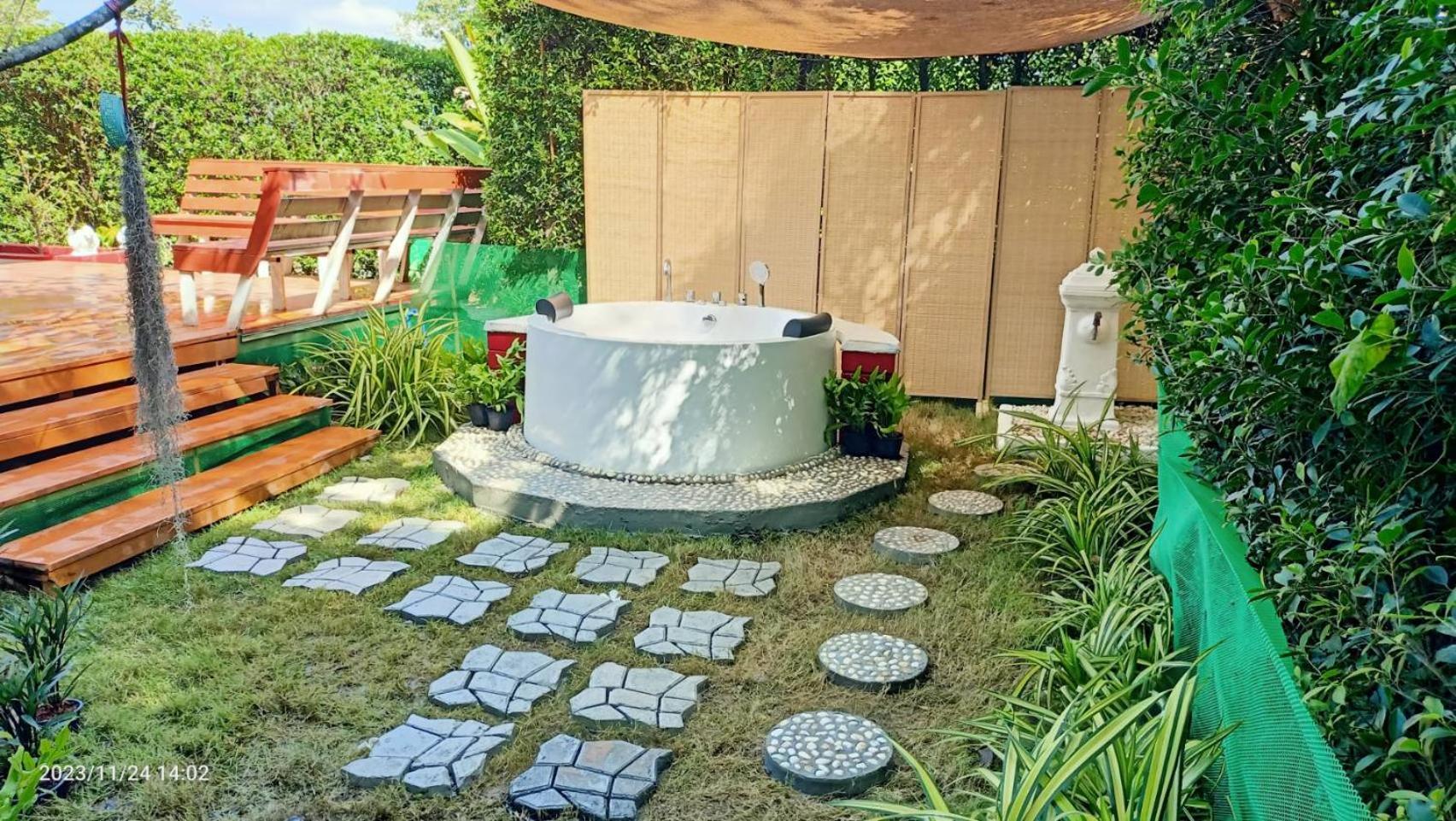 Terrua Main Ten Villa Garden Suan Phueng Exterior photo