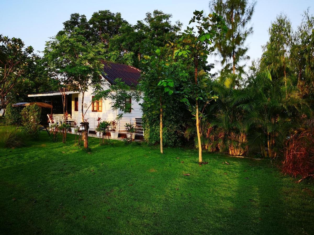 Terrua Main Ten Villa Garden Suan Phueng Exterior photo