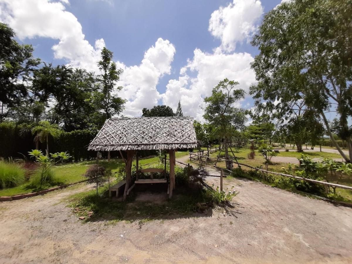 Terrua Main Ten Villa Garden Suan Phueng Exterior photo